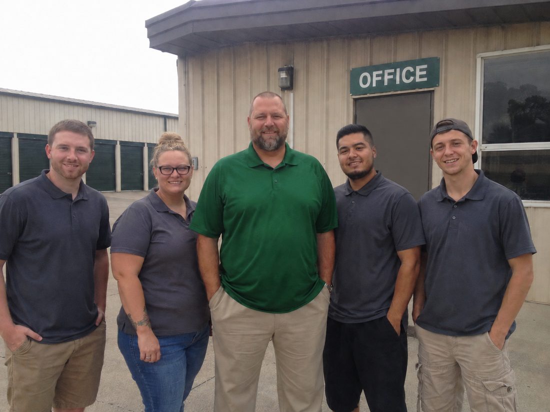 Pest control professionals in Denton, TX
